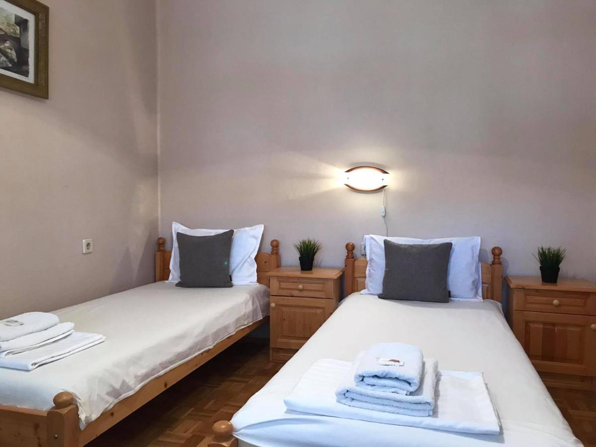 Къща За Гости Загорски Hotell Kalofer Eksteriør bilde